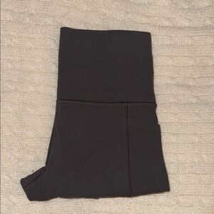 Athleta Salutation Stash 7/8 Tight